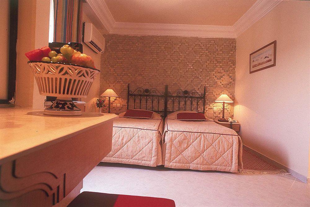 Ras El Ain Hotel Tozeur Room photo